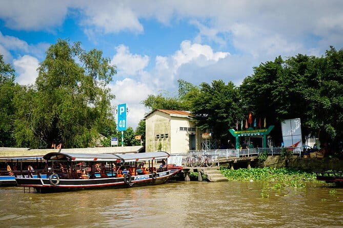 Private Mekong Delta tour to Cai Be – Tan Phong island full day - Tan Phong: orchard gardens, an old house, and canal paddling