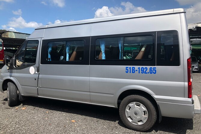 Private Pickup & Transfer Airport Service |Ho Chi Minh City - Real-Time Flight Tracking (and Why It Saves You)