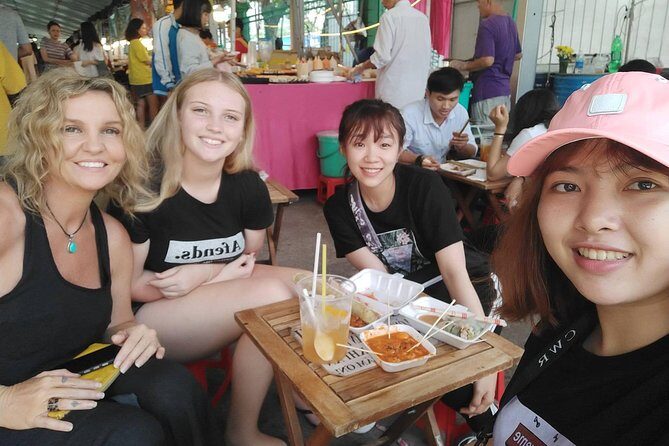 Private sight-seeing motorbike tour with local expert/student in HCMC - Your guide on the scooter: English, patience, and real conversation