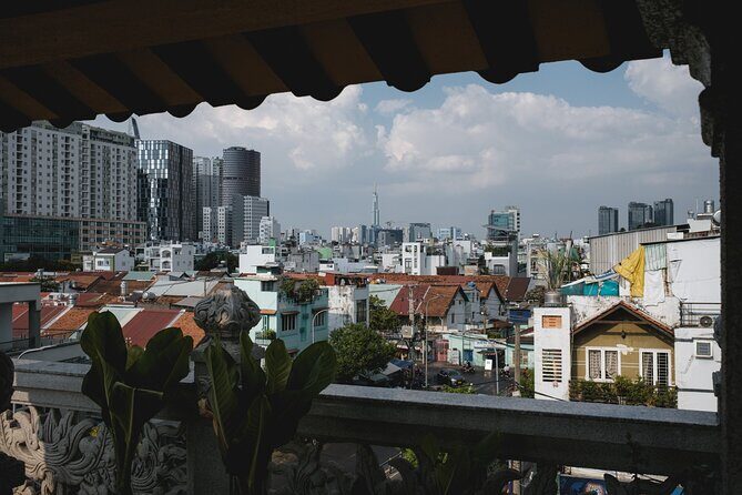 Private Sunset Photography Tour - Travel through history and time - Cong Vien 23 Thang 9: underground scenes with modern edge