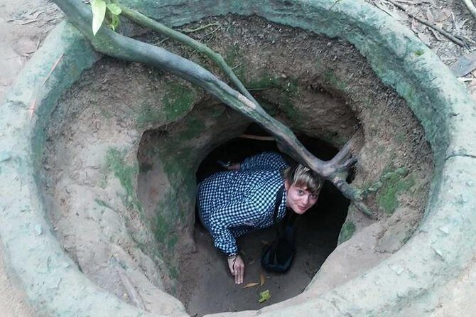 Private Tour: Best of Cu Chi Tunnels and Mekong Delta - Full Day - Cu Chi Tunnels: getting the story before you go underground