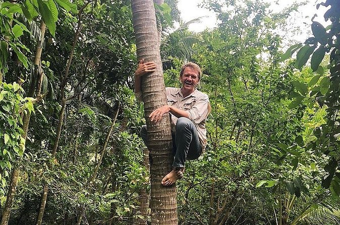 Private tour: Explore the authentic rural life in Ben Tre - Stop 2: Coconut Processing Workshop (quick, but it sets the theme)