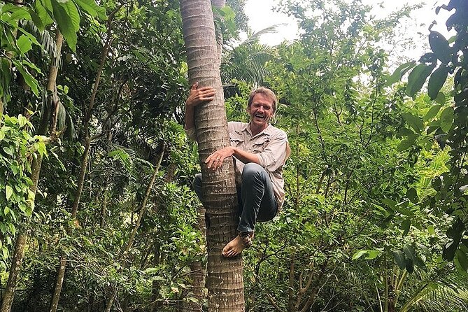 Private tour: Explore the authentic rural life in Ben Tre - Stop 3: Nam Bo Coconut Candy Mill, fruit tasting, and folk music