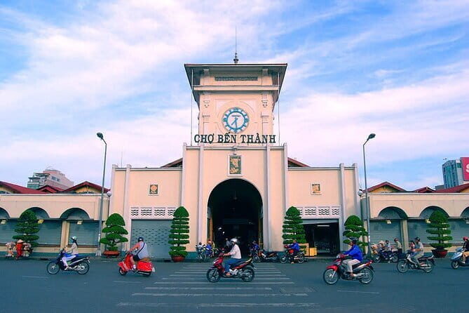 Private Transfer: Can Tho To Ho Chi Minh City/Ho Chi Minh Airport - Arrival in Ho Chi Minh: getting where you need to go