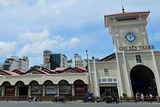 Private Walking Half Day Tour in Ho Chi Minh City - Central Post Office and Notre Dame Cathedral: landmarks with explanations