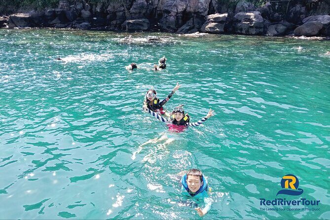 RED RIVER TOUR (Share group): DISCOVERY 3 ISLANDS BY BOAT - Gam Ghi islet snorkeling: your first serious water time