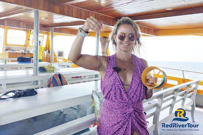 RED RIVER TOUR (Share group): DISCOVERY 3 ISLANDS BY BOAT - Lunch onboard: why it’s more than a schedule box