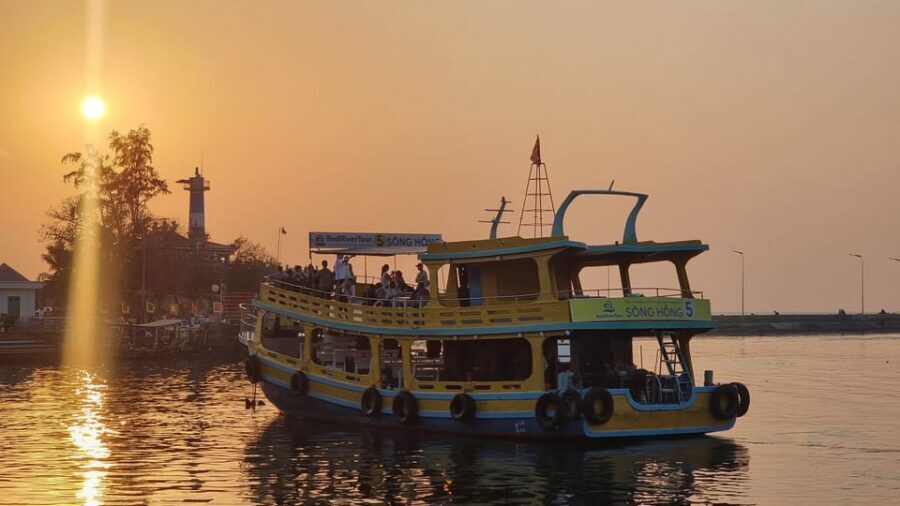 RedRiverTours - Enjoying Sunset & Night Squid Fishing - Why sunset squid fishing works so well in Phu Quoc