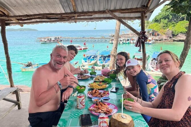 Robinson Tour By Private Speedboat with BBQ Lunch - Stop 1: Fingernail Island and the white-sand swim window