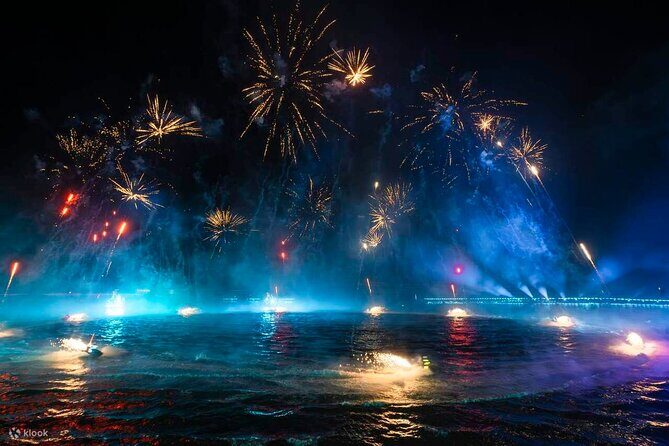 Romantic Dinner with Fireworks, Symphony & Kiss of the Sea Show - Dinner, symphony, fireworks: the rhythm of this Phu Quoc night