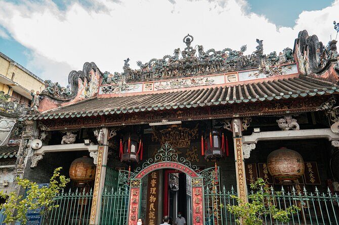 Sai Gon City Full Day Tour - Ben Dinh Tunnels at 15:15: the underground story starts with a briefing