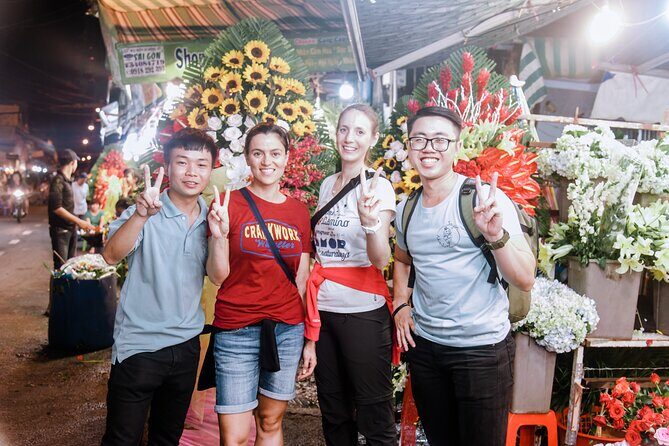 Saigon After Dark Night Tour by Scooter + 7 tastings - Chợ Lớn (Quận 5) street-food stop: Chinatown flavors in another setting