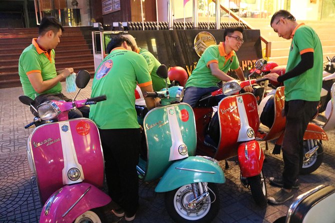 Saigon After Dark Vespa Street Food Tour + Live Music 4 hours - Group Size, Guides, and the Pace: What Small-Group Riding Feels Like