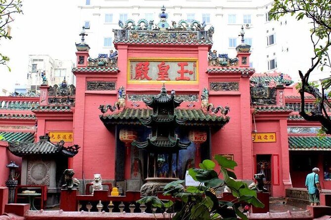 Saigon City Sights & War Remnant Museum on Scooter - Temples and Chợ Lớn: the Chinatown experience beyond a single street