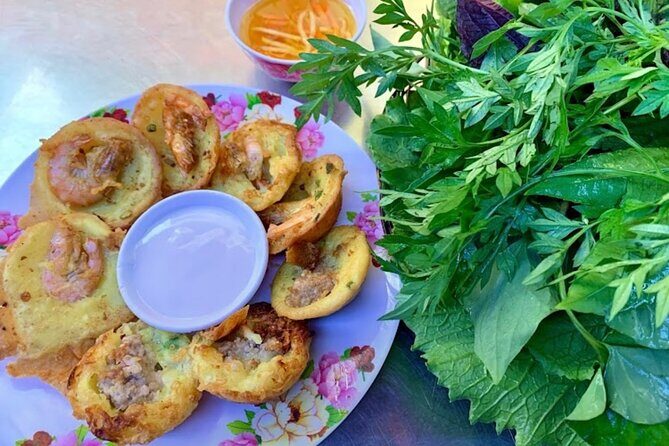 Saigon Evening Walking Street Food Tour - Stop 1: The First Local Streets and Street-Food Logic