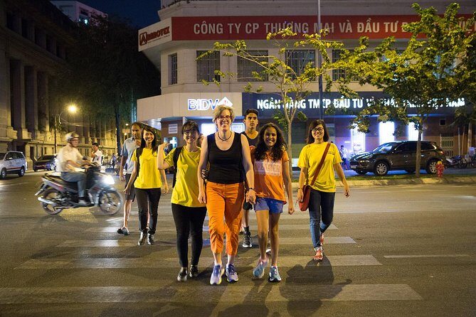 Saigon Food Tour on Scooter at Night - Stop 3: Vietnamese Desserts That Actually Finish the Job