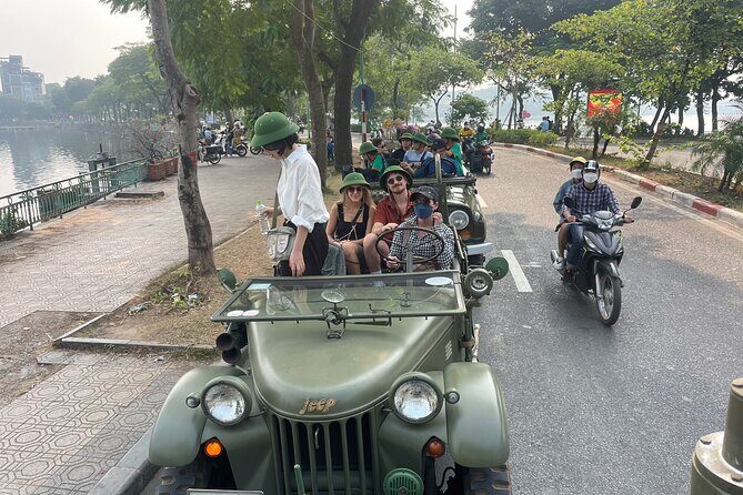 Saigon Jeep City Tour, Backstreet, Cultures hidden Gems 4 Hours - Thích Quảng Đức monument and Ngọc Hoàng temples: faith you can actually see