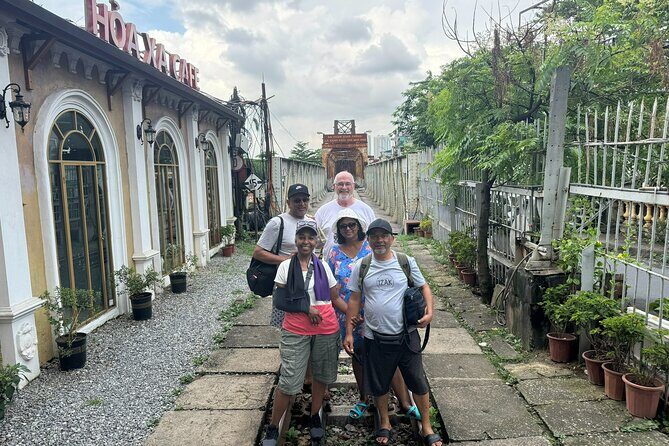 Saigon Jeep City Tour, Backstreet, Cultures hidden Gems 4 Hours - Should you book this Saigon Jeep City Tour with Saigon Jeep Adventures?