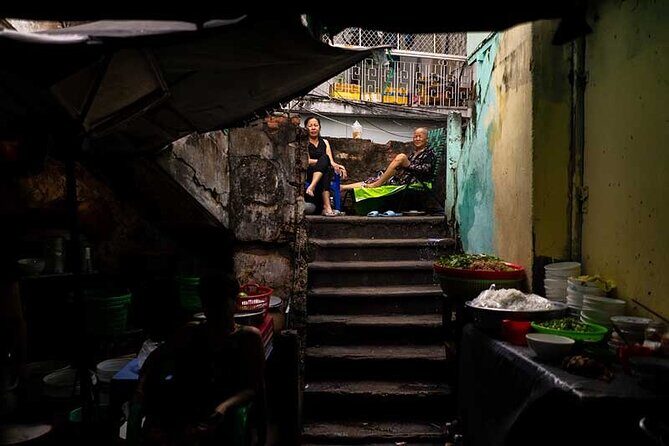 Saigon Railway Village Photo Tour - The breakfast question: plan for coffee, noodles, or banh mi