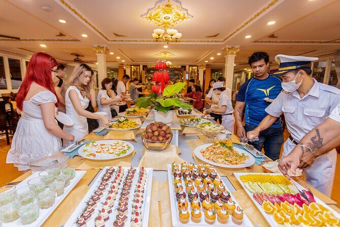 Saigon River Dinner Cruise: Buffet, Set Menu, Fine Dining (3hrs) - What to do about drinks: budget for them