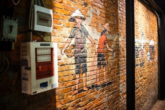 Secret Cocktail Experience in Saigon - Stop 2: Speakeasy-style rooms and second-story entrances