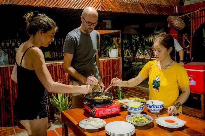 Small-group 2-Day Mekong Delta: Floating market, Cooking Class... - Cái Bè village time and lunch with a local family