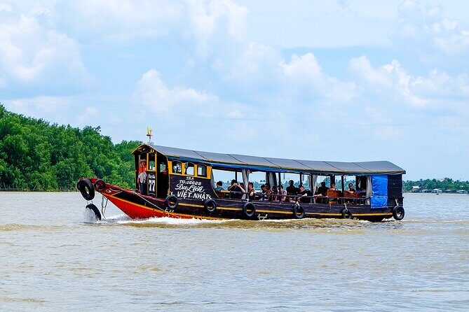 Small-Group Mekong Delta Day Trip: Boat Ride, Cottages & Pagoda - Guide energy matters: the difference between a tour and a day you remember