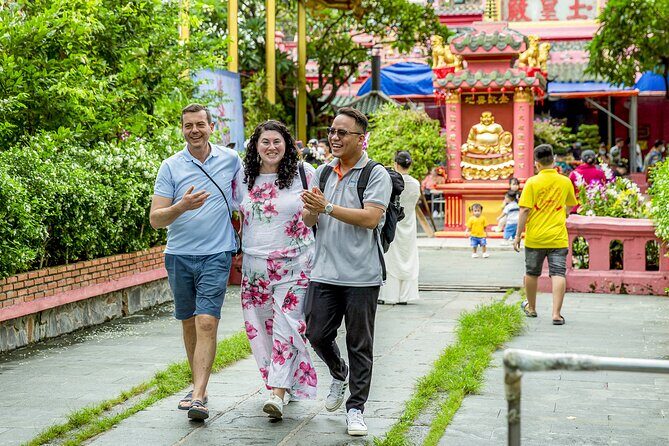Small-group Saigon City Tour: 4-Hour Must-see Iconic Landmarks - Small-Group Comfort: The Minivan, the Pace, and the Guide Energy