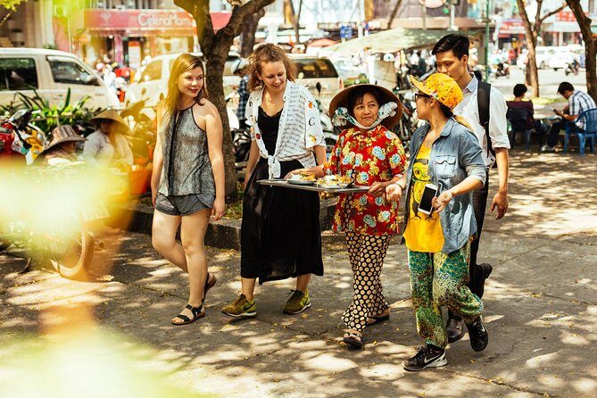The 10 Tastings of Ho Chi Minh City With Locals: Private Street Food Tour - Meeting your local host: how you get more than food