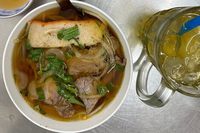 The 10 Tastings of Ho Chi Minh City With Saigon Vibes - Getting around Saigon by motorbike (and staying comfortable)