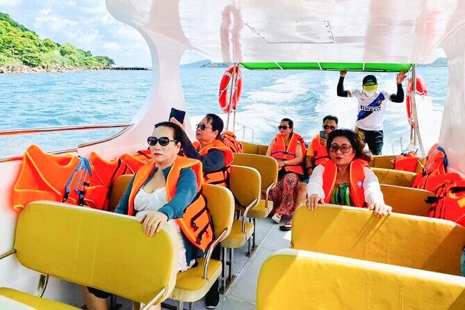 Three Islands Canoe Tour in Phu Quoc - Snorkeling that fits the time you’re given