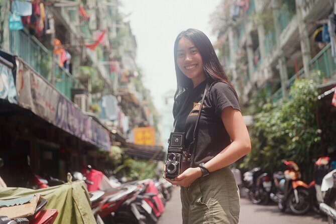 Using Medium Format film camera to discover Saigon - Getting There, Staying Comfortable, and Working With the Limits
