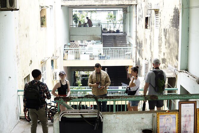 Using Medium Format film camera to discover Saigon - Stop 1: The 90-Year-Old Coffee Shop and the 1968 Photo Moment