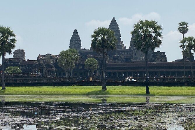 Vietnam And Cambodia At Glance in 9 Days - Flying to Siem Reap: shifting from Vietnam to Angkor tempo