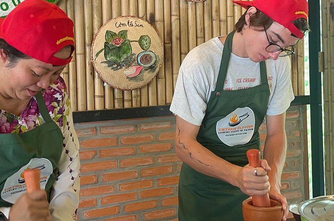 Vietnam Flavour: Market-to-Table & The Art of Egg Coffee - Eating together: the meal is part of the lesson