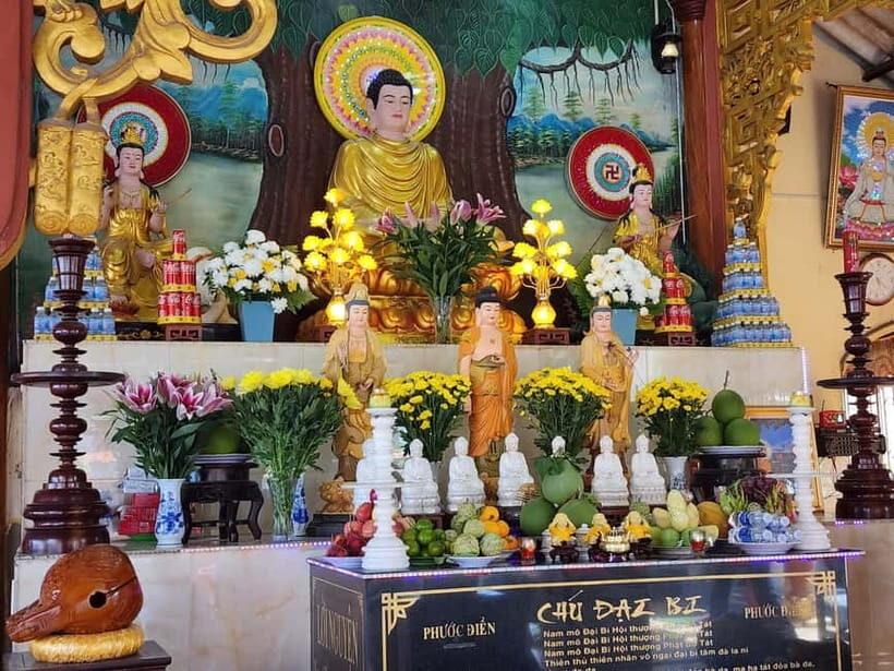 VIP Tour Authentic Mekong Delta & Local pagoda by SpeedBoat - Lunch at 12:45: a traditional seven-course meal with delta flavors