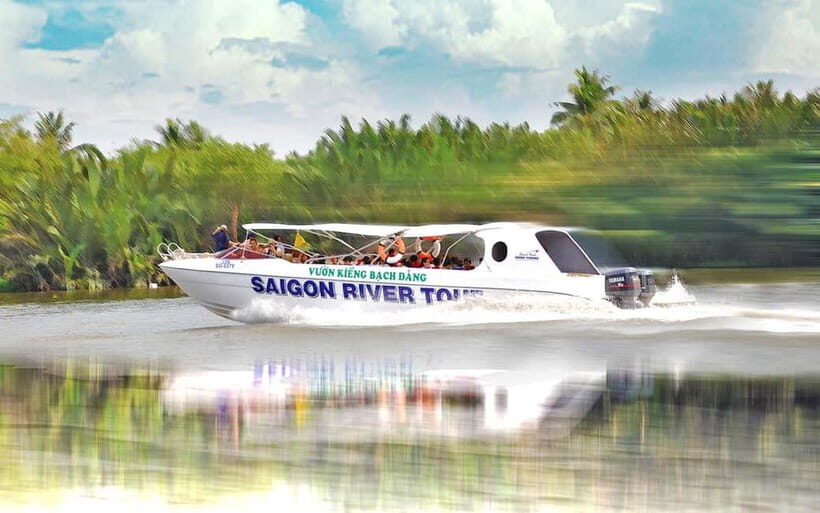 VIP Tour Authentic Mekong Delta & Local pagoda by SpeedBoat - Hung Long Pagoda and the 9:45 market stop: spirituality meets everyday life