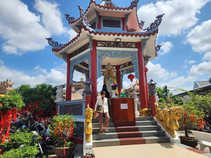 VIP Tour Authentic Mekong Delta & Local pagoda by SpeedBoat - Honey tea, bees, and optional snake or scorpion wine