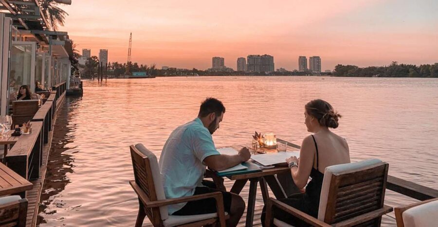 VIP Tour Enjoy Romantic Sunset by Speed Boat Free Cocktail - Sunset Time: Photos, Colors, and a Surprise Against the Sky