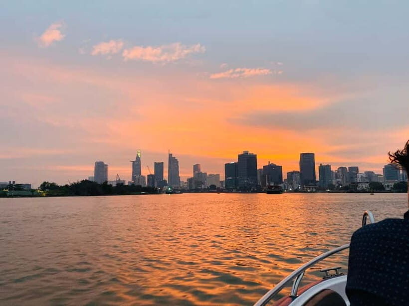 VIP Tour Enjoy Romantic Sunset by Speed Boat Free Cocktail - The Gift and Surprise Factor: Honeymoon Energy and Proposals
