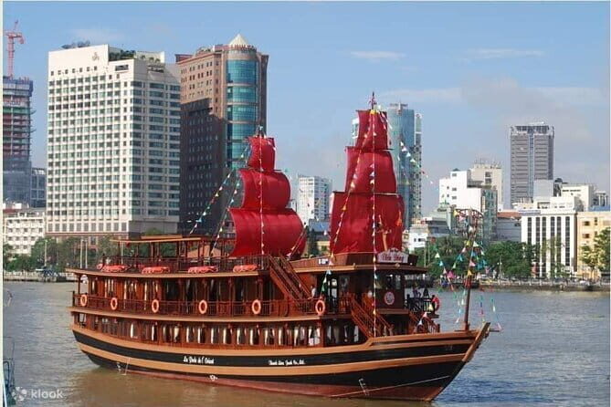 Water Puppet Show And Dinner Cruise On Saigon River Private Tour - How the 6:00 pm Water Puppets + River Cruise Works